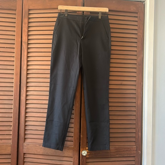 Lululemon Trek Trouser - Picture 1 of 8